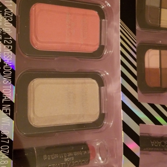 New  Eyes & Cheeks Gift Set - Picture 4 of 7